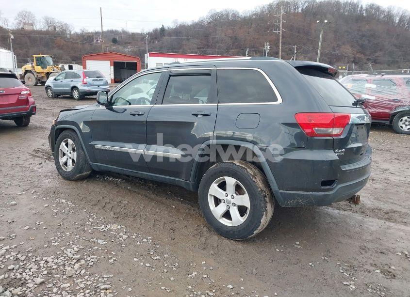 Photo 3 of 2013 Jeep Grand CHEROKEE LAREDO (VIN 1C4RJFAG8DC537111)