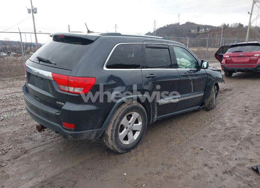 Photo 4 of 2013 Jeep Grand CHEROKEE LAREDO (VIN 1C4RJFAG8DC537111)