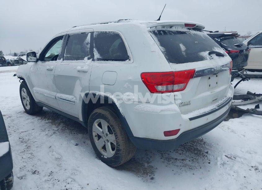 Photo 3 of 2013 Jeep Grand CHEROKEE LAREDO (VIN 1C4RJFAG8DC560114)