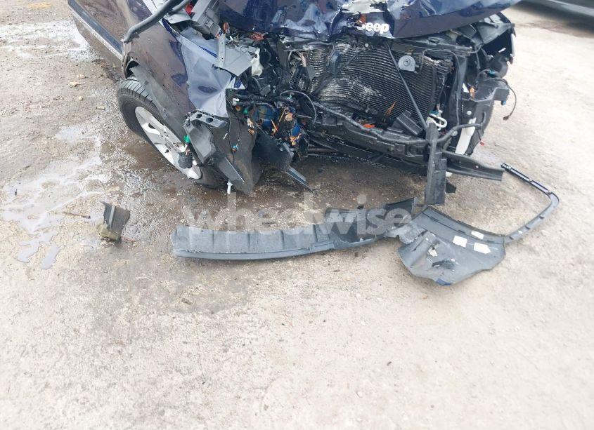 Photo 11 of 2013 Jeep Grand CHEROKEE LAREDO (VIN 1C4RJFAG8DC560260)