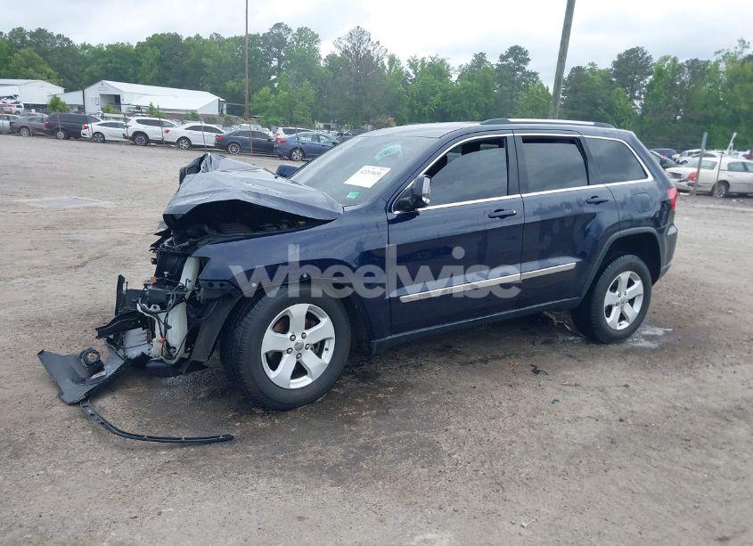 Photo 2 of 2013 Jeep Grand CHEROKEE LAREDO (VIN 1C4RJFAG8DC560260)