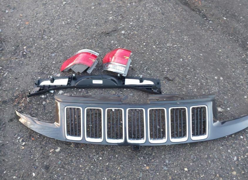 Photo 12 of 2014 Jeep Grand CHEROKEE LAREDO (VIN 1C4RJFAG8EC163987)