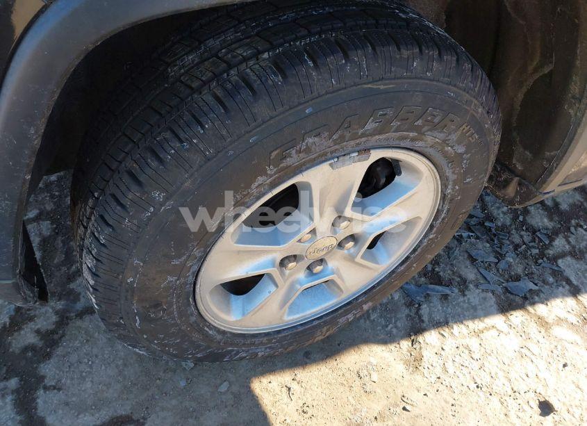 Photo 12 of 2015 Jeep Grand CHEROKEE LAREDO (VIN 1C4RJFAG8FC630892)