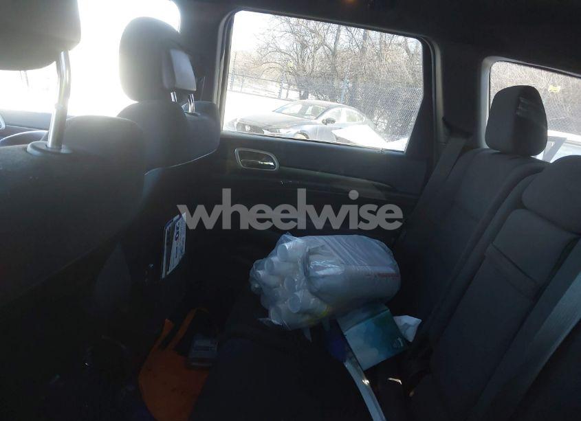 Photo 8 of 2015 Jeep Grand CHEROKEE LAREDO (VIN 1C4RJFAG8FC630892)