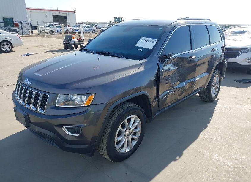 Photo 2 of 2015 Jeep Grand CHEROKEE LAREDO (VIN 1C4RJFAG8FC652939)