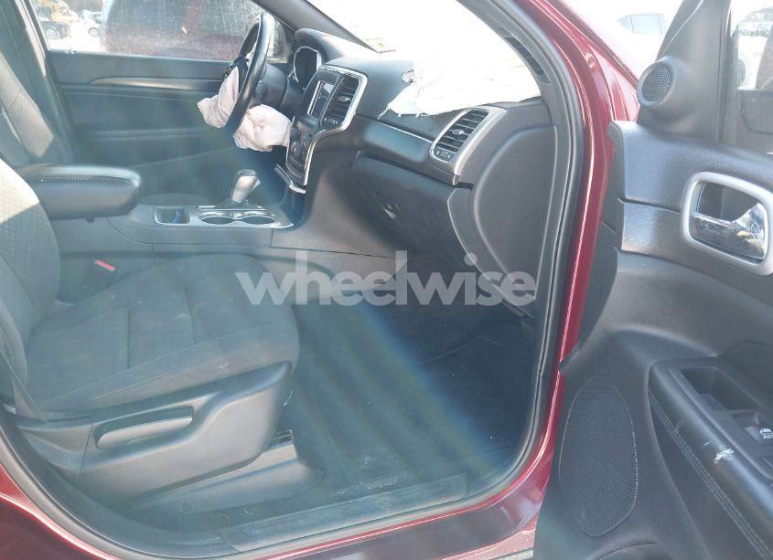 Photo 13 of 2018 Jeep Grand CHEROKEE LAREDO E 4X4 (VIN 1C4RJFAG8JC127274)