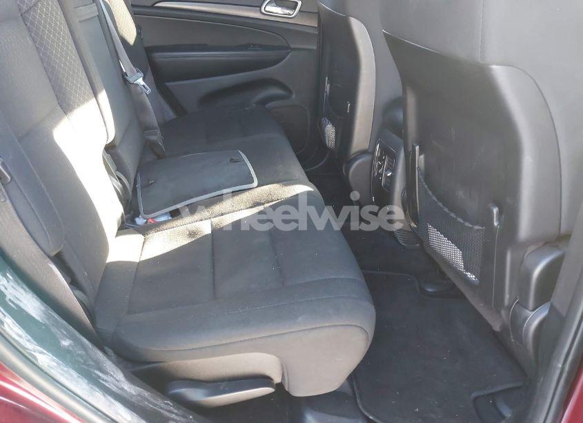 Photo 5 of 2018 Jeep Grand CHEROKEE LAREDO E 4X4 (VIN 1C4RJFAG8JC127274)