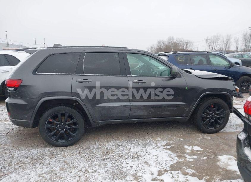 Photo 13 of 2018 Jeep Grand CHEROKEE ALTITUDE 4X4 (VIN 1C4RJFAG8JC135861)