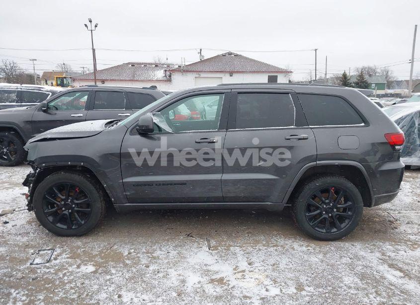 Photo 14 of 2018 Jeep Grand CHEROKEE ALTITUDE 4X4 (VIN 1C4RJFAG8JC135861)