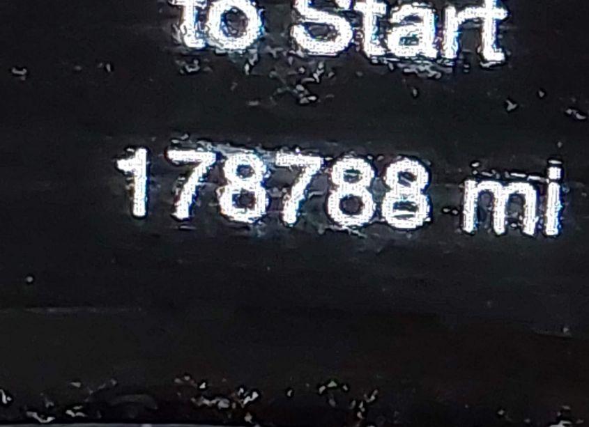 Photo 15 of 2018 Jeep Grand CHEROKEE LAREDO 4X4 (VIN 1C4RJFAG8JC166673)