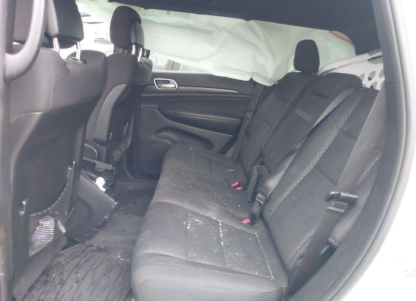 Photo 8 of 2018 Jeep Grand CHEROKEE LAREDO 4X4 (VIN 1C4RJFAG8JC166673)