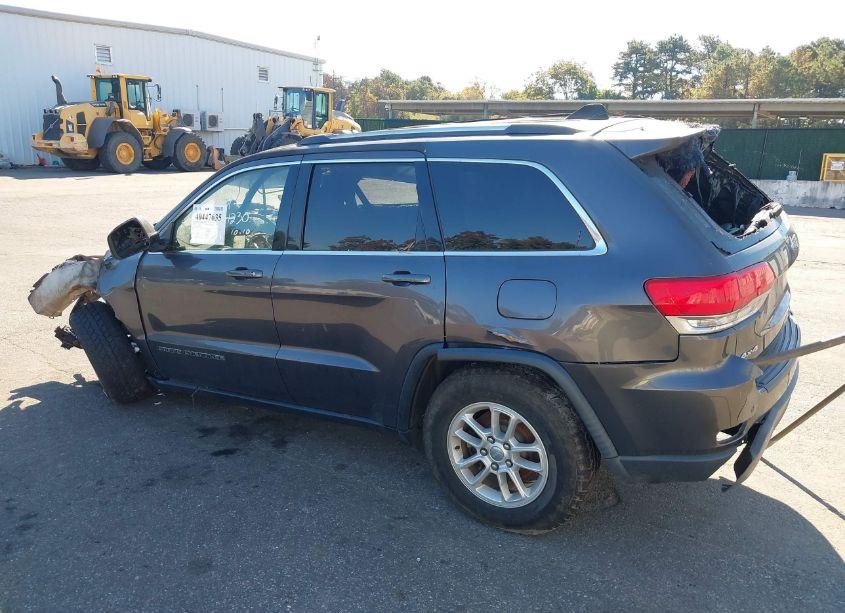 Photo 3 of 2018 Jeep Grand CHEROKEE LAREDO E 4X4 (VIN 1C4RJFAG8JC314546)