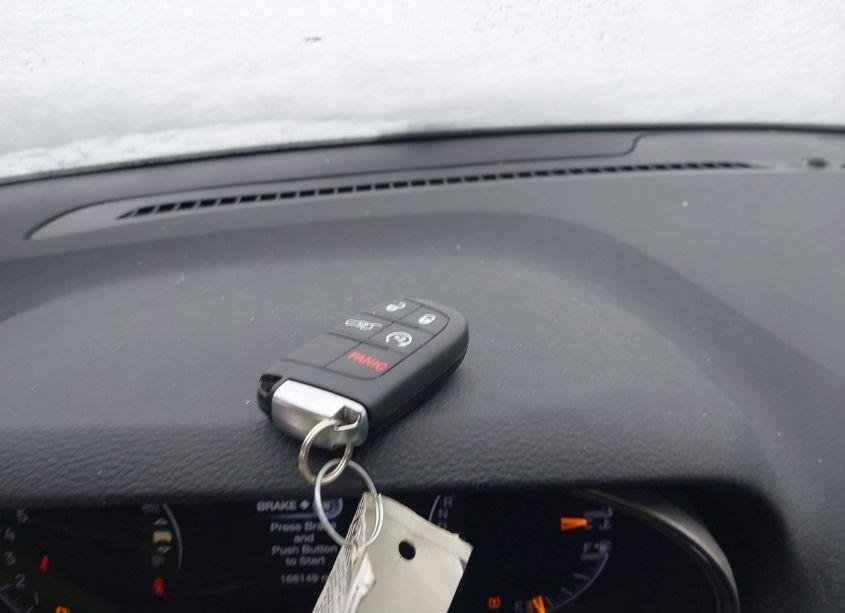 Photo 11 of 2018 Jeep Grand CHEROKEE LAREDO E 4X4 (VIN 1C4RJFAG8JC321965)