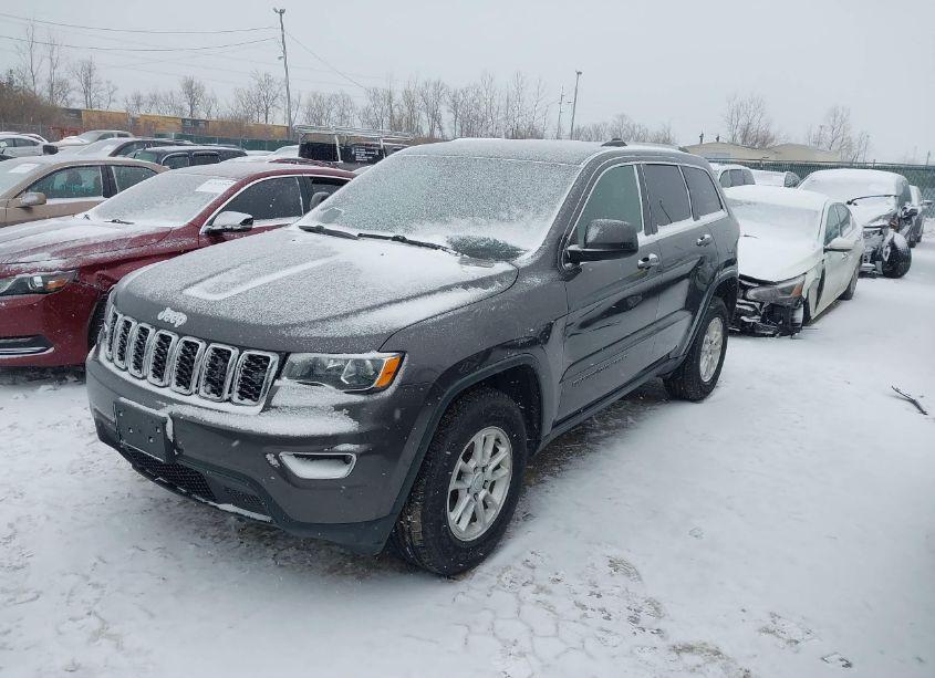 Photo 2 of 2018 Jeep Grand CHEROKEE LAREDO E 4X4 (VIN 1C4RJFAG8JC321965)