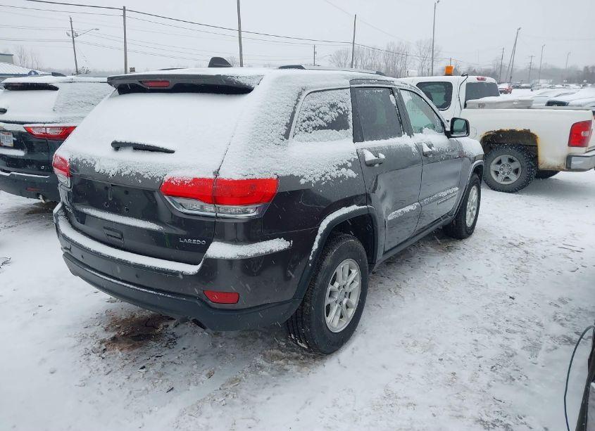Photo 4 of 2018 Jeep Grand CHEROKEE LAREDO E 4X4 (VIN 1C4RJFAG8JC321965)