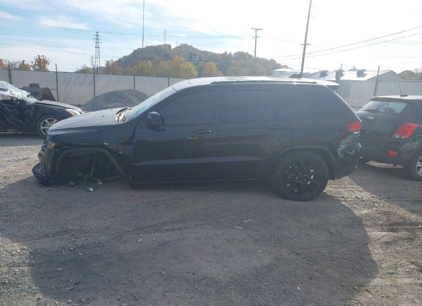 Photo 14 of 2018 Jeep Grand CHEROKEE ALTITUDE 4X4 (VIN 1C4RJFAG8JC391398)