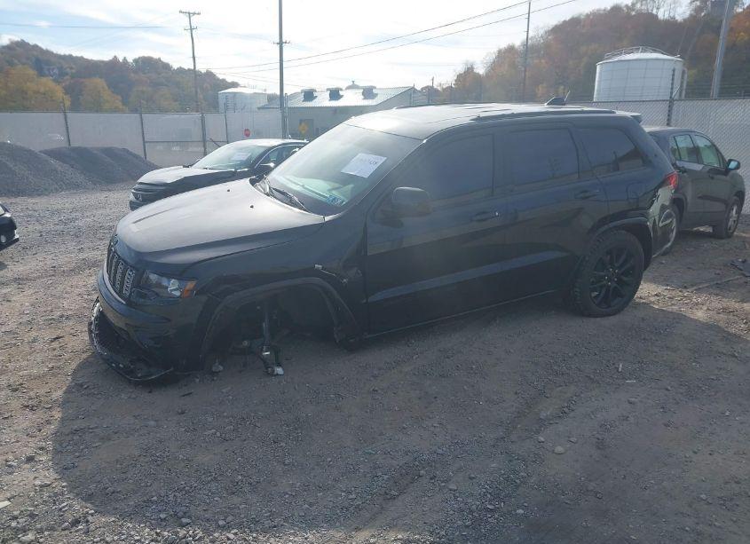 Photo 2 of 2018 Jeep Grand CHEROKEE ALTITUDE 4X4 (VIN 1C4RJFAG8JC391398)