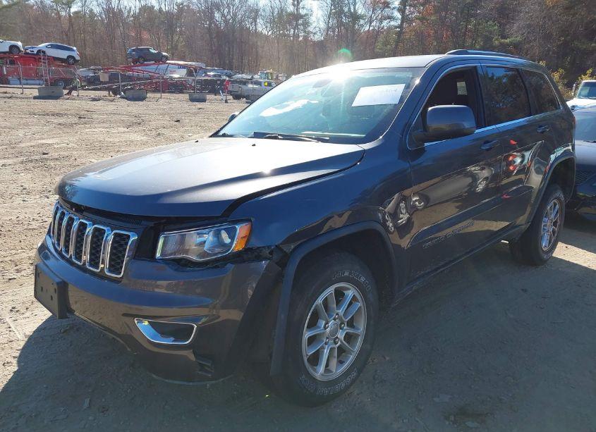 Photo 2 of 2018 Jeep Grand CHEROKEE LAREDO E 4X4 (VIN 1C4RJFAG8JC469680)