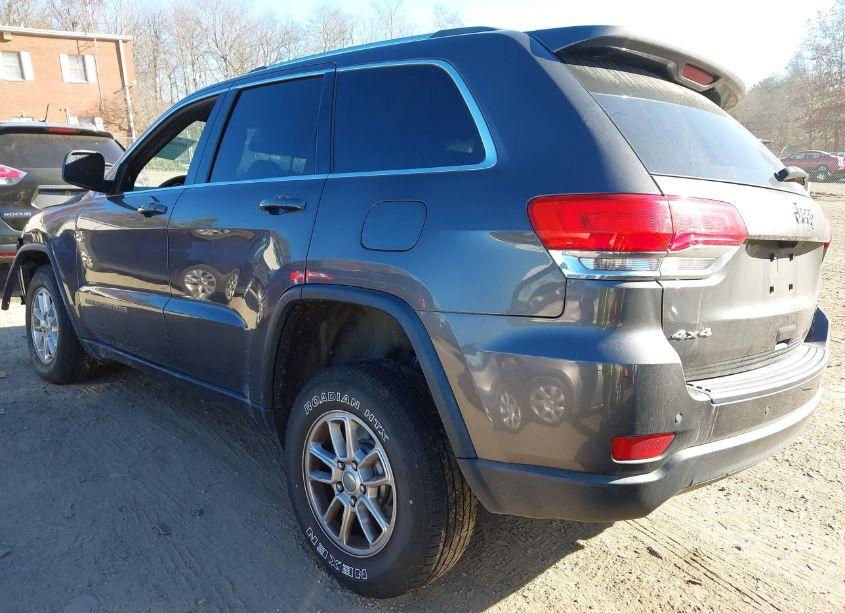 Photo 3 of 2018 Jeep Grand CHEROKEE LAREDO E 4X4 (VIN 1C4RJFAG8JC469680)