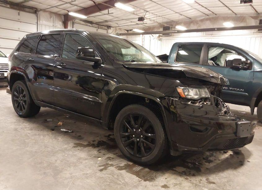 2018 Jeep Grand CHEROKEE ALTITUDE 4X4 (VIN 1C4RJFAG8JC506291) main photo