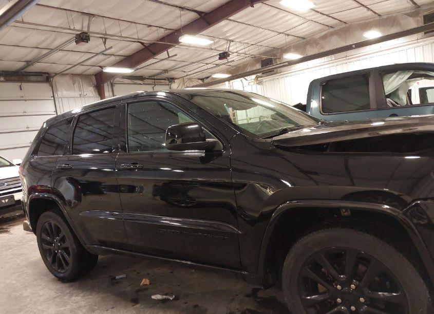 Photo 14 of 2018 Jeep Grand CHEROKEE ALTITUDE 4X4 (VIN 1C4RJFAG8JC506291)