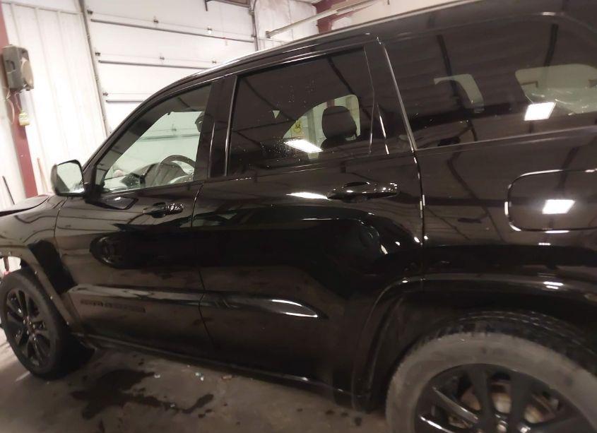 Photo 15 of 2018 Jeep Grand CHEROKEE ALTITUDE 4X4 (VIN 1C4RJFAG8JC506291)