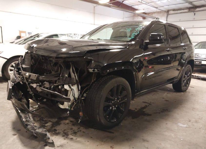 Photo 2 of 2018 Jeep Grand CHEROKEE ALTITUDE 4X4 (VIN 1C4RJFAG8JC506291)