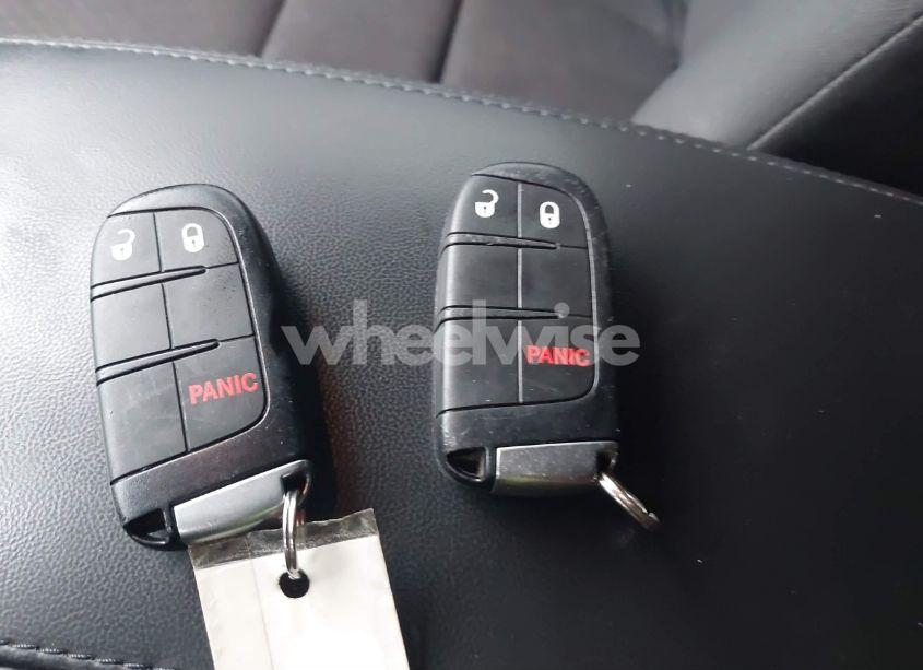 Photo 11 of 2019 Jeep Grand CHEROKEE LAREDO E 4X4 (VIN 1C4RJFAG8KC669301)