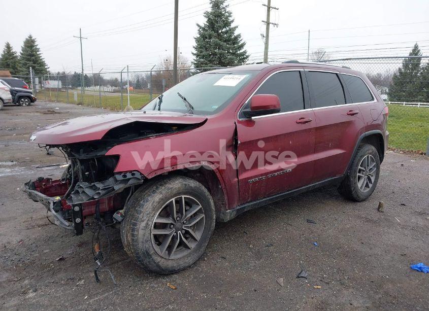 Photo 2 of 2019 Jeep Grand CHEROKEE LAREDO E 4X4 (VIN 1C4RJFAG8KC669301)