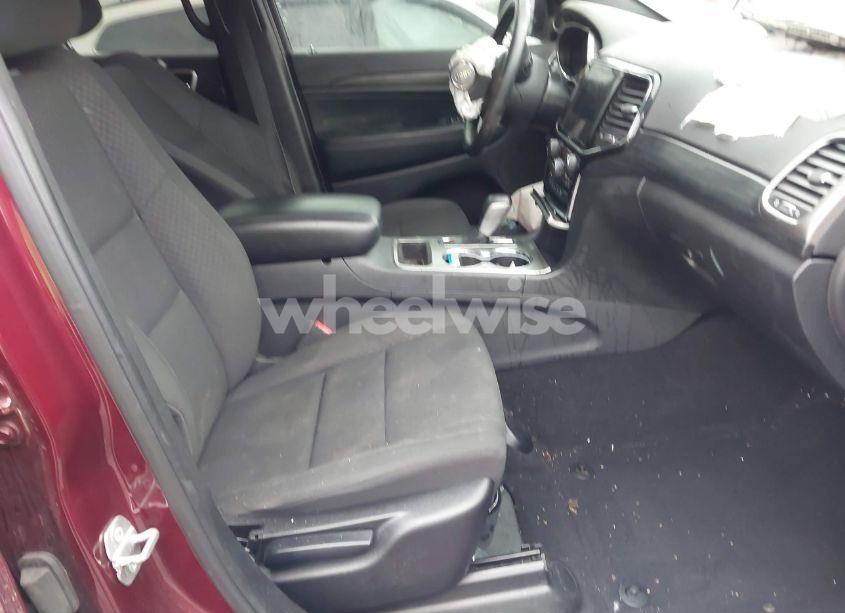 Photo 5 of 2019 Jeep Grand CHEROKEE LAREDO E 4X4 (VIN 1C4RJFAG8KC669301)