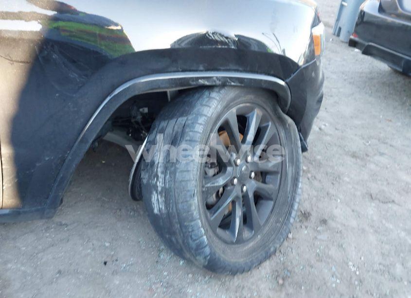 Photo 18 of 2019 Jeep Grand CHEROKEE ALTITUDE 4X4 (VIN 1C4RJFAG8KC839026)