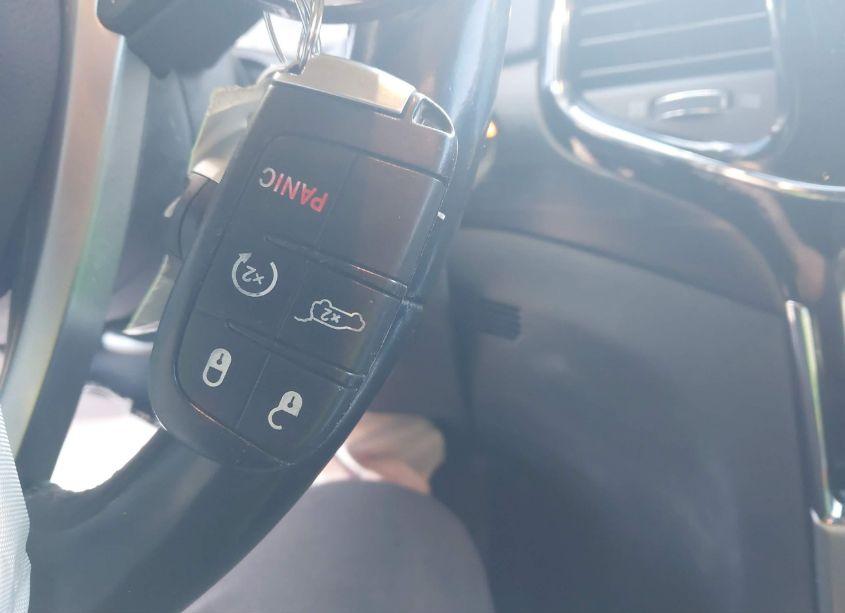 Photo 11 of 2019 Jeep Grand CHEROKEE ALTITUDE 4X4 (VIN 1C4RJFAG8KC853864)