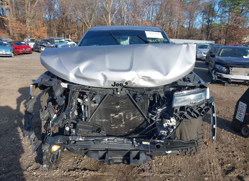 Photo 12 of 2019 Jeep Grand CHEROKEE ALTITUDE 4X4 (VIN 1C4RJFAG8KC853864)