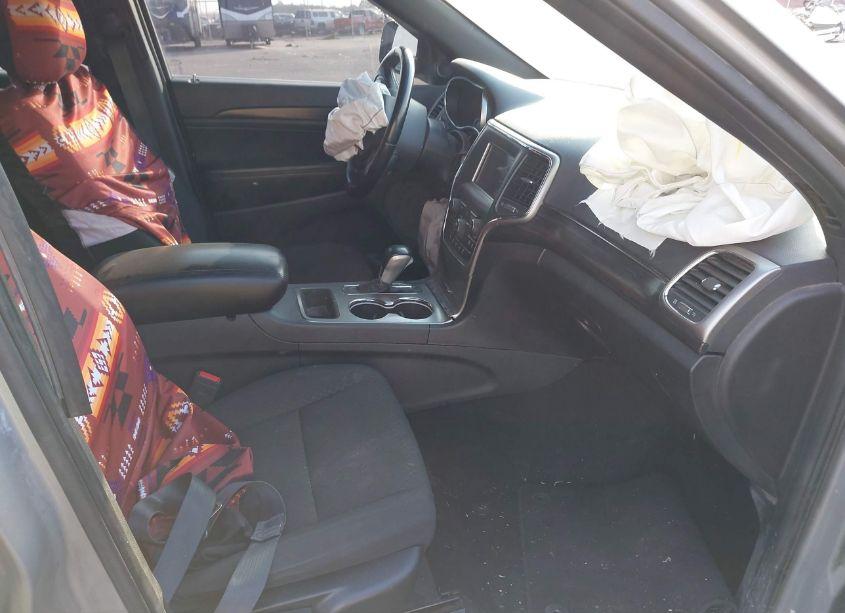 Photo 5 of 2020 Jeep Grand CHEROKEE LAREDO (VIN 1C4RJFAG8LC125267)