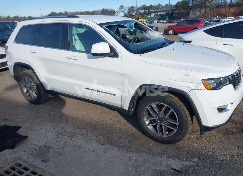 2020 Jeep Grand CHEROKEE LAREDO E 4X4 (VIN 1C4RJFAG8LC251029) main photo