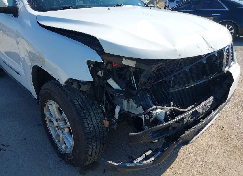 Photo 6 of 2020 Jeep Grand CHEROKEE LAREDO E 4X4 (VIN 1C4RJFAG8LC341300)