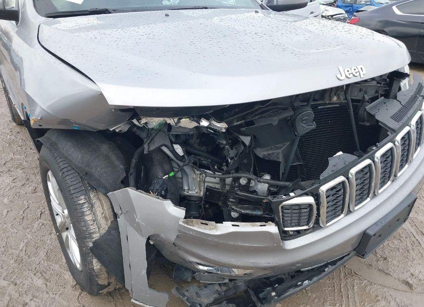 Photo 6 of 2021 Jeep Grand CHEROKEE LAREDO E 4X4 (VIN 1C4RJFAG8MC524536)