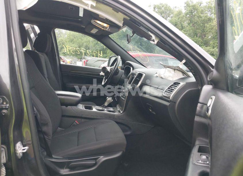 Photo 5 of 2021 Jeep Grand CHEROKEE LAREDO E 4X4 (VIN 1C4RJFAG8MC687140)