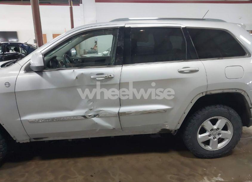 Photo 6 of 2012 Jeep Grand CHEROKEE LAREDO (VIN 1C4RJFAG9CC178012)