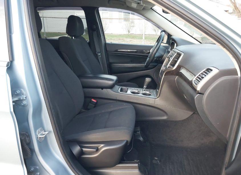 Photo 5 of 2012 Jeep Grand CHEROKEE LAREDO (VIN 1C4RJFAG9CC225913)