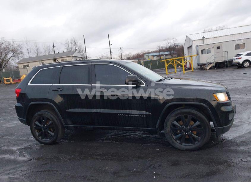 Photo 13 of 2012 Jeep Grand CHEROKEE LAREDO (VIN 1C4RJFAG9CC352984)