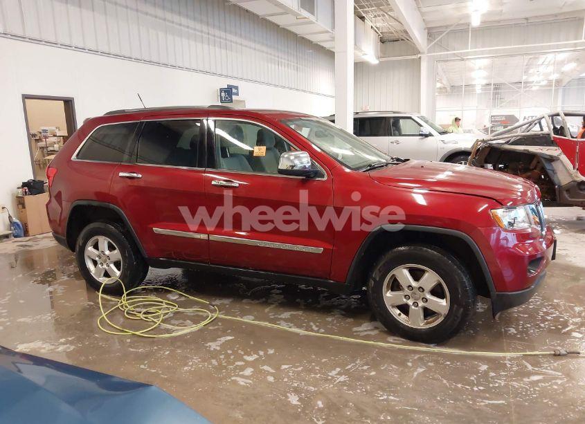 Photo 13 of 2013 Jeep Grand CHEROKEE LAREDO (VIN 1C4RJFAG9DC513514)