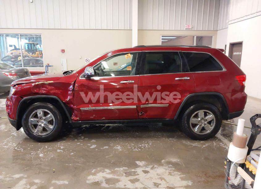Photo 14 of 2013 Jeep Grand CHEROKEE LAREDO (VIN 1C4RJFAG9DC513514)