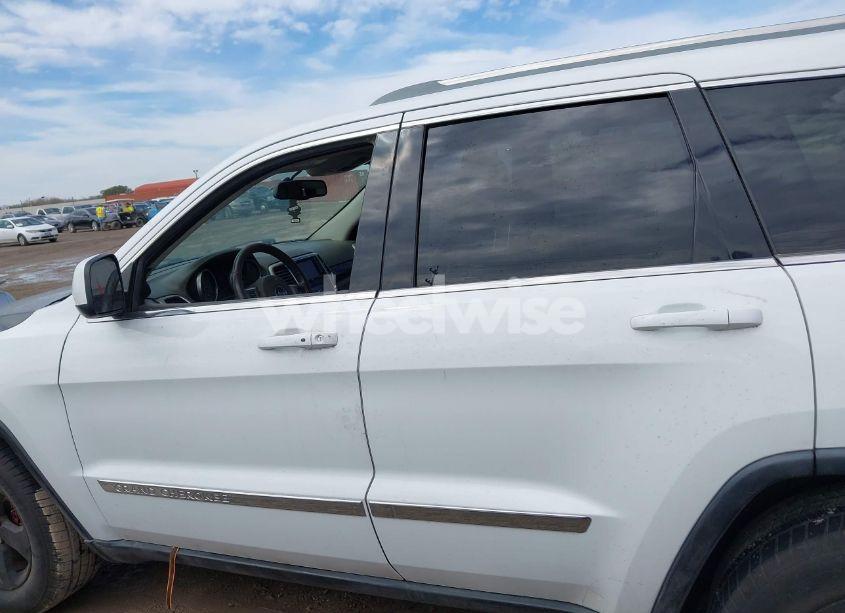 Photo 13 of 2013 Jeep Grand CHEROKEE LAREDO (VIN 1C4RJFAG9DC513884)