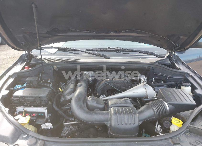 Photo 10 of 2013 Jeep Grand CHEROKEE LAREDO (VIN 1C4RJFAG9DC533021)