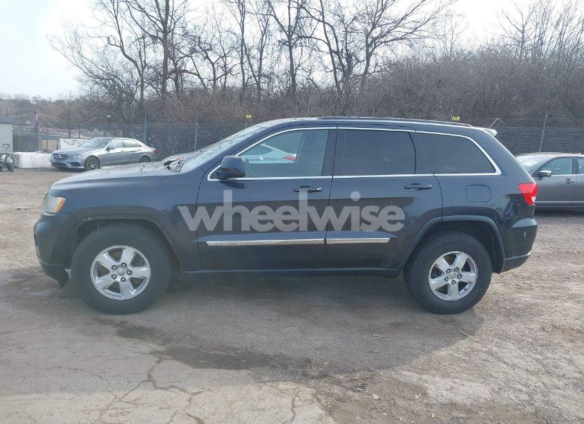 Photo 14 of 2013 Jeep Grand CHEROKEE LAREDO (VIN 1C4RJFAG9DC533021)