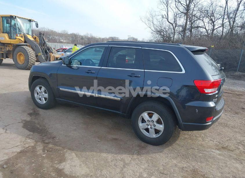 Photo 3 of 2013 Jeep Grand CHEROKEE LAREDO (VIN 1C4RJFAG9DC533021)