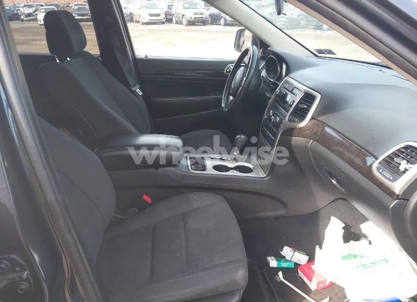 Photo 5 of 2013 Jeep Grand CHEROKEE LAREDO (VIN 1C4RJFAG9DC533021)