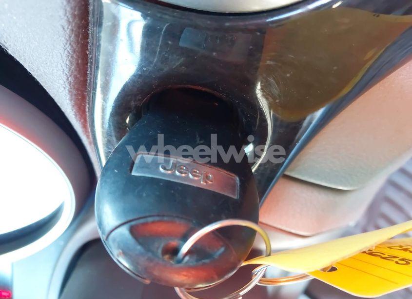 Photo 11 of 2013 Jeep Grand CHEROKEE LAREDO (VIN 1C4RJFAG9DC536257)