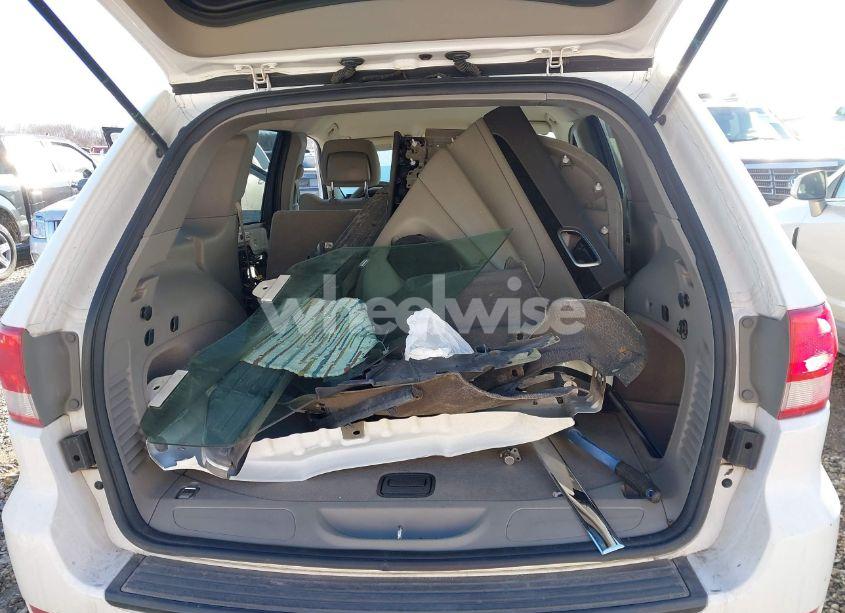 Photo 12 of 2013 Jeep Grand CHEROKEE LAREDO (VIN 1C4RJFAG9DC536257)